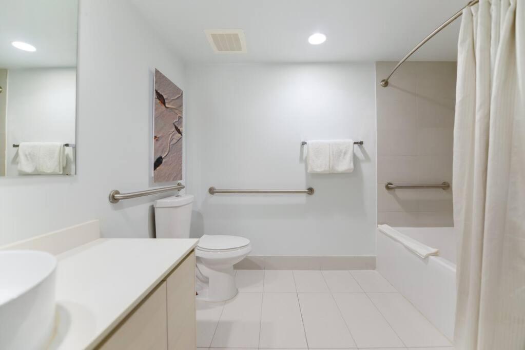 Awesome 2Br Condo Beachwalk Resort Hallandale Beach Extérieur photo