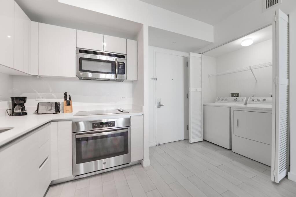 Awesome 2Br Condo Beachwalk Resort Hallandale Beach Extérieur photo