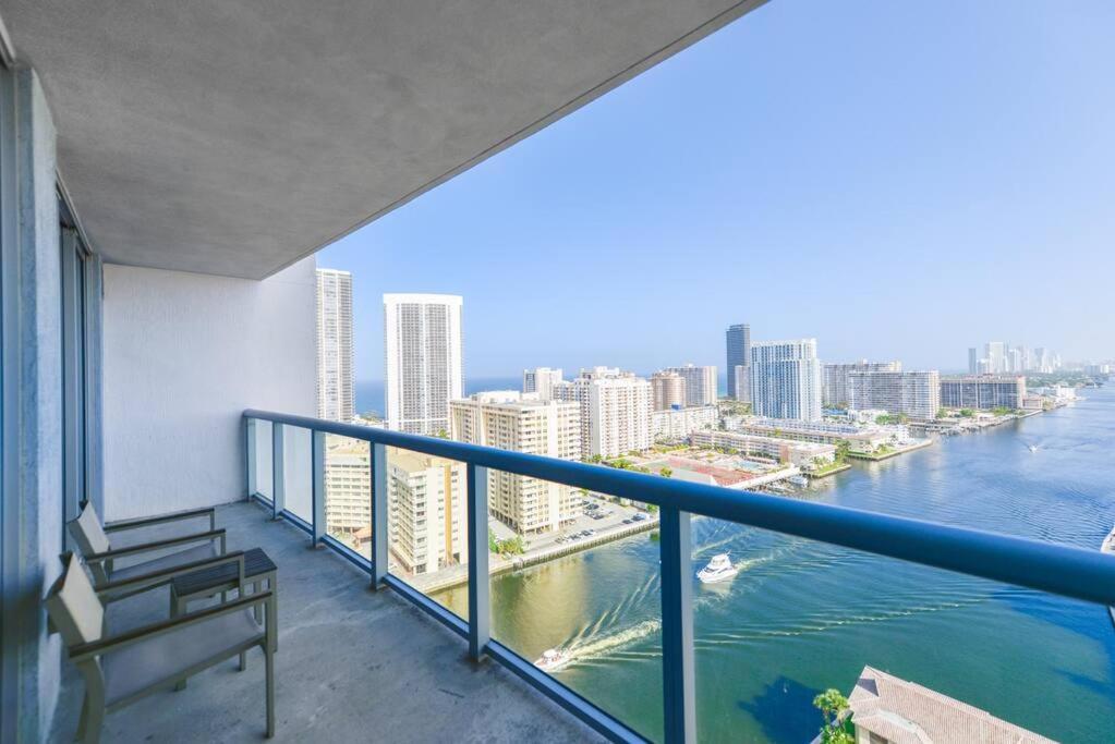 Awesome 2Br Condo Beachwalk Resort Hallandale Beach Extérieur photo